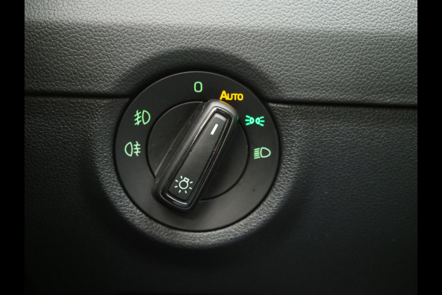 Škoda Octavia Combi 2.0 TSI RS 245PK | Panoramadak | Sportstoelen | Canton | Keyless | Carbon | Camera | Sfeerlicht | Carplay