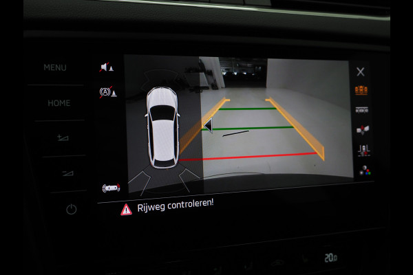 Škoda Octavia Combi 2.0 TSI RS 245PK | Panoramadak | Sportstoelen | Canton | Keyless | Carbon | Camera | Sfeerlicht | Carplay