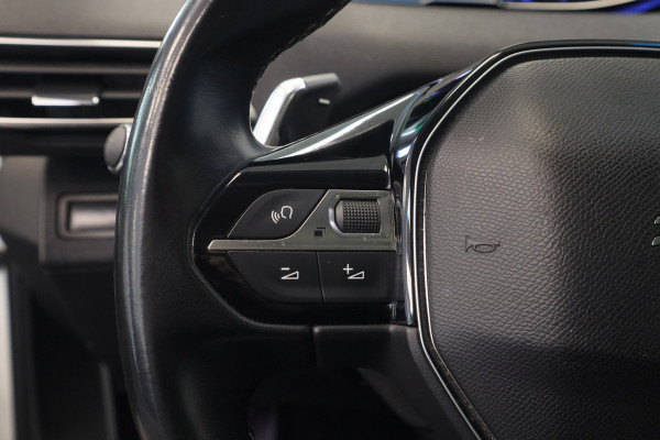 Peugeot 5008 1.6 PureTech Blue Lease Premium Cruise/Climate Trekhaak Panoramadak Carplay 7 Pers. 181PK NAP!