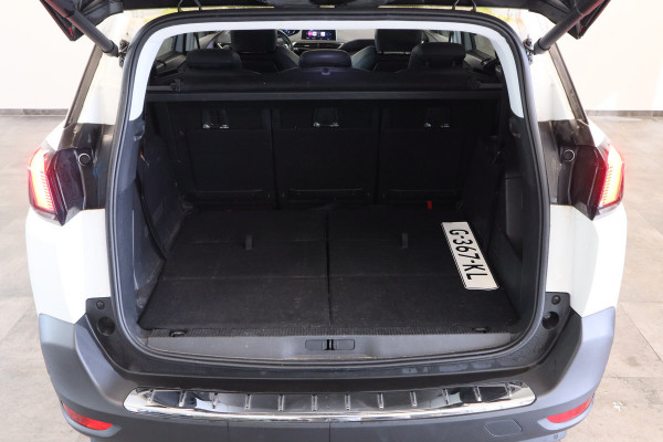Peugeot 5008 1.6 PureTech Blue Lease Premium Cruise/Climate Trekhaak Panoramadak Carplay 7 Pers. 181PK NAP!