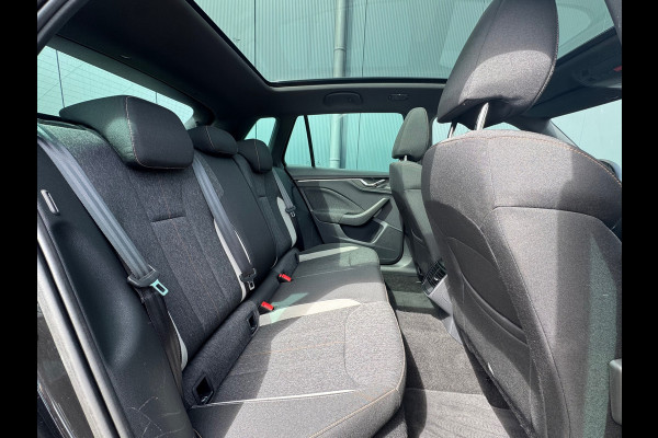 Škoda Kamiq 1.0 TSI Style * Glazen dak * Stoelverwarming * Camera * Climate controle *