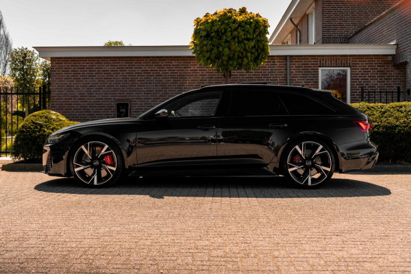 Audi RS6 Avant 4.0 TFSI Quattro 600 PK Milltek Adaptive Pano B&O Softclose Keramisch Keyless 22''