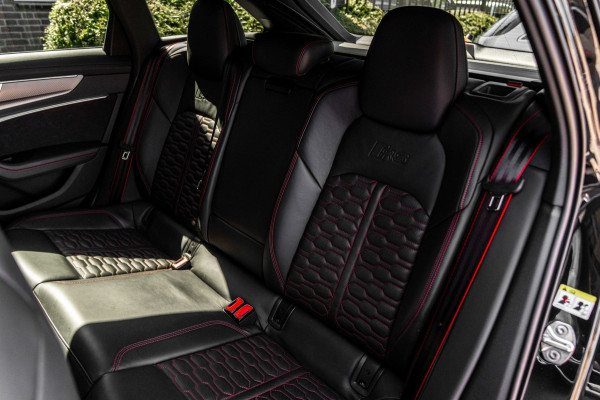 Audi RS6 Avant 4.0 TFSI Quattro 600 PK Milltek Adaptive Pano B&O Softclose Keramisch Keyless 22''