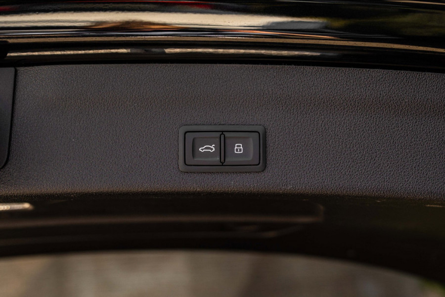 Audi RS6 Avant 4.0 TFSI Quattro 600 PK Milltek Adaptive Pano B&O Softclose Keramisch Keyless 22''