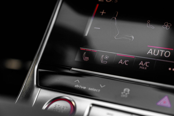 Audi RS6 Avant 4.0 TFSI Quattro 600 PK Milltek Adaptive Pano B&O Softclose Keramisch Keyless 22''