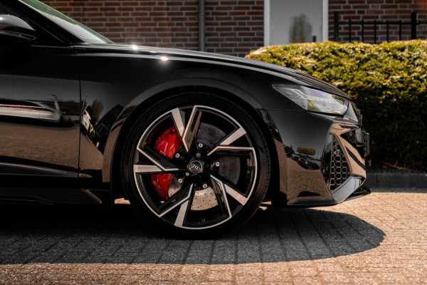 Audi RS6 Avant 4.0 TFSI Quattro 600 PK Milltek Adaptive Pano B&O Softclose Keramisch Keyless 22''