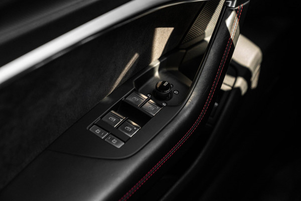 Audi RS6 Avant 4.0 TFSI Quattro 600 PK Milltek Adaptive Pano B&O Softclose Keramisch Keyless 22''