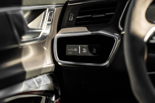 Audi RS6 Avant 4.0 TFSI Quattro 600 PK Milltek Adaptive Pano B&O Softclose Keramisch Keyless 22''