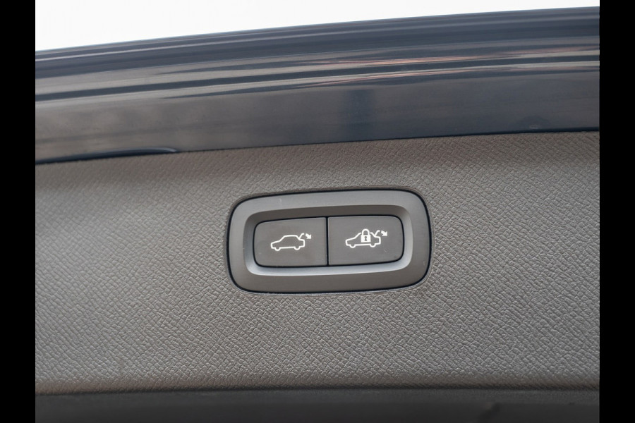Volvo XC90 2.0 T8 Recharge AWD Ultimate Dark | Alcantara | HUD | 22" LMV | Trekhaak | BTW