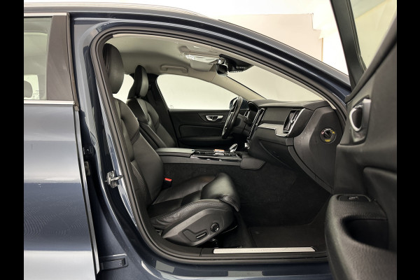 Volvo V60 2.0 T8 Recharge AWD Inscription (INCL.BTW) Aut. *LEATHER | FULL-LED | ADAPTIVE-CRUISE | MEMORY-PACK | KEYLESS | BLINDSPOT | TOP-VIEW | DIGI-COCKPIT | LANE-ASSIST | NAVI-FULLMAP | TOWBAR | HEATED-SEATS | ECC | PDC | DAB | 18