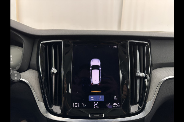 Volvo V60 2.0 T8 Recharge AWD Inscription (INCL.BTW) Aut. *LEATHER | FULL-LED | ADAPTIVE-CRUISE | MEMORY-PACK | KEYLESS | BLINDSPOT | TOP-VIEW | DIGI-COCKPIT | LANE-ASSIST | NAVI-FULLMAP | TOWBAR | HEATED-SEATS | ECC | PDC | DAB | 18