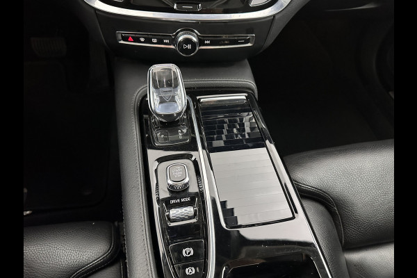 Volvo V60 2.0 T8 Recharge AWD Inscription (INCL.BTW) Aut. *LEATHER | FULL-LED | ADAPTIVE-CRUISE | MEMORY-PACK | KEYLESS | BLINDSPOT | TOP-VIEW | DIGI-COCKPIT | LANE-ASSIST | NAVI-FULLMAP | TOWBAR | HEATED-SEATS | ECC | PDC | DAB | 18