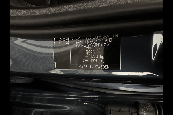 Volvo V60 2.0 T8 Recharge AWD Inscription (INCL.BTW) Aut. *LEATHER | FULL-LED | ADAPTIVE-CRUISE | MEMORY-PACK | KEYLESS | BLINDSPOT | TOP-VIEW | DIGI-COCKPIT | LANE-ASSIST | NAVI-FULLMAP | TOWBAR | HEATED-SEATS | ECC | PDC | DAB | 18