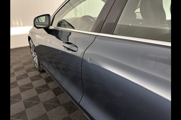 Volvo V60 2.0 T8 Recharge AWD Inscription (INCL.BTW) Aut. *LEATHER | FULL-LED | ADAPTIVE-CRUISE | MEMORY-PACK | KEYLESS | BLINDSPOT | TOP-VIEW | DIGI-COCKPIT | LANE-ASSIST | NAVI-FULLMAP | TOWBAR | HEATED-SEATS | ECC | PDC | DAB | 18