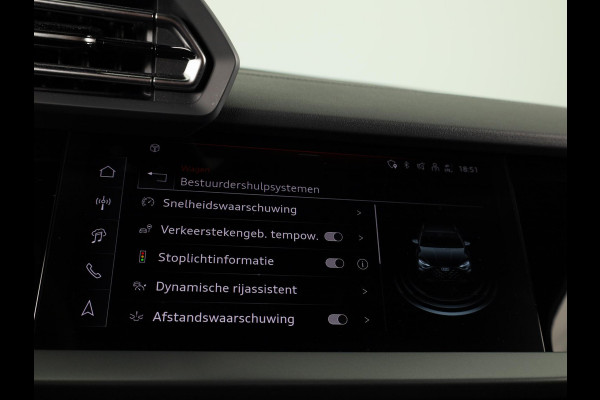 Audi A3 Sportback 40 TFSI e S edition 204pk | Adaptive cruise control | Afgevlakt stuur | Audi sound system