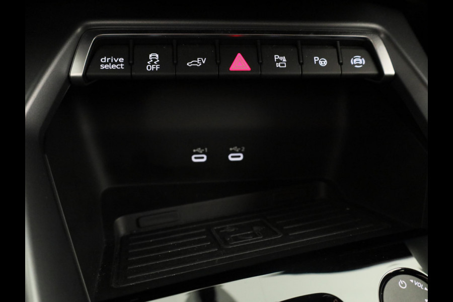 Audi A3 Sportback 40 TFSI e S edition 204pk | Adaptive cruise control | Afgevlakt stuur | Audi sound system