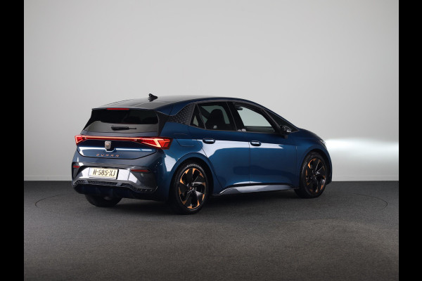 CUPRA Born Performance One 62 kWh 204pk | SOH 89% | Parkeercamera | Navigatie | Verwarmbare voorstoelen | App connect | Verwarmbaar stuurwiel