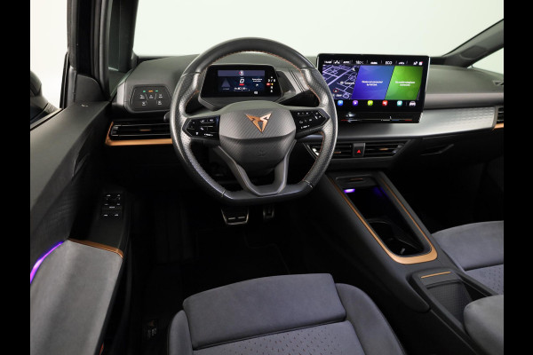 CUPRA Born Performance One 62 kWh 204pk | SOH 89% | Parkeercamera | Navigatie | Verwarmbare voorstoelen | App connect | Verwarmbaar stuurwiel