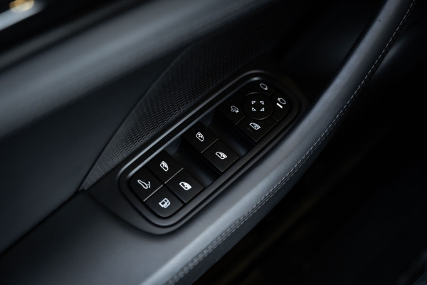 Porsche Panamera 2.9 4S E-Hybrid - Sport Chrono + | Passenger Display | Panorama | Bose | Memory