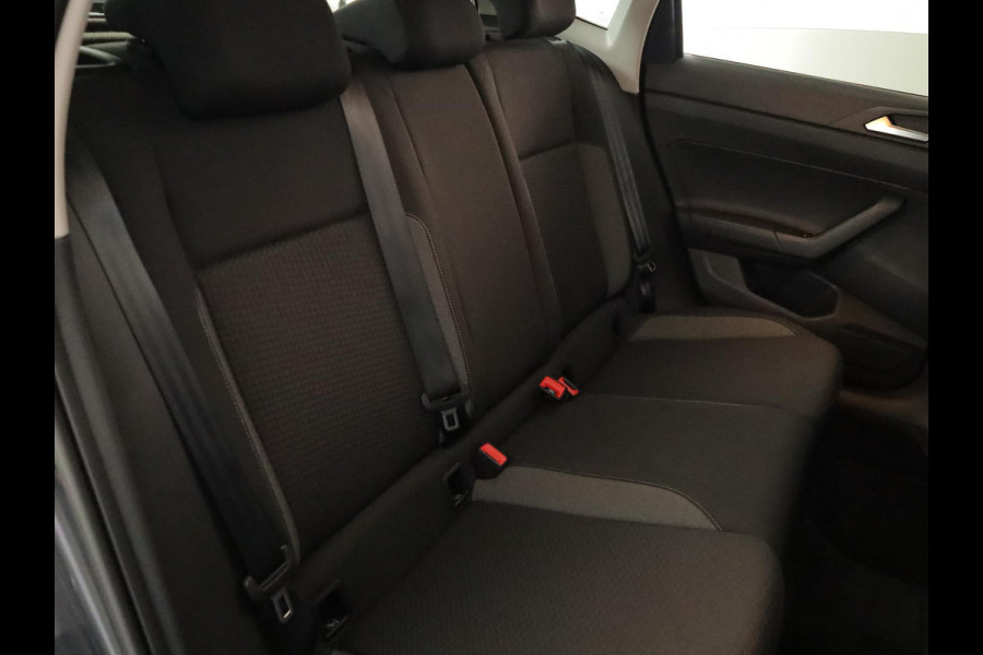 Volkswagen Polo 1.0 TSI Life Business 95 PK | Verlengde garantie | Navigatie via app | Parkeersensoren |