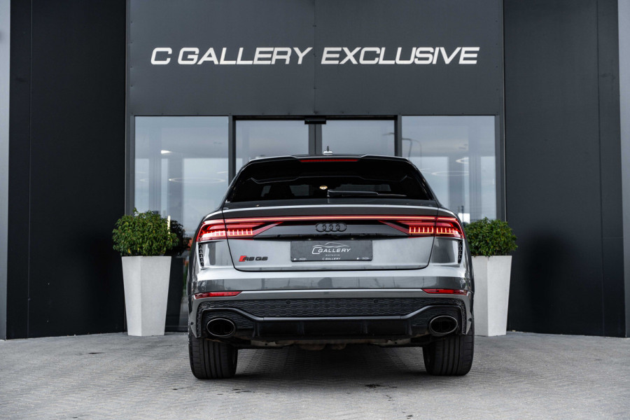 Audi RSQ8 4.0 TFSI RS quattro - Origineel NL | Dealeronderhouden | Panorama | Keramisch | B&O