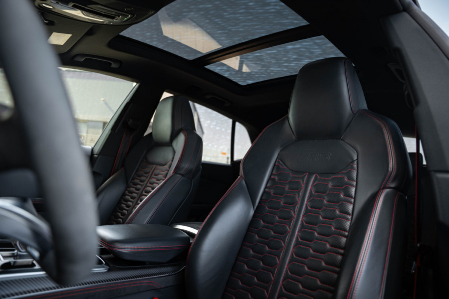 Audi RSQ8 4.0 TFSI RS quattro - Origineel NL | Dealeronderhouden | Panorama | Keramisch | B&O