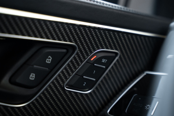 Audi RSQ8 4.0 TFSI RS quattro - Origineel NL | Dealeronderhouden | Panorama | Keramisch | B&O