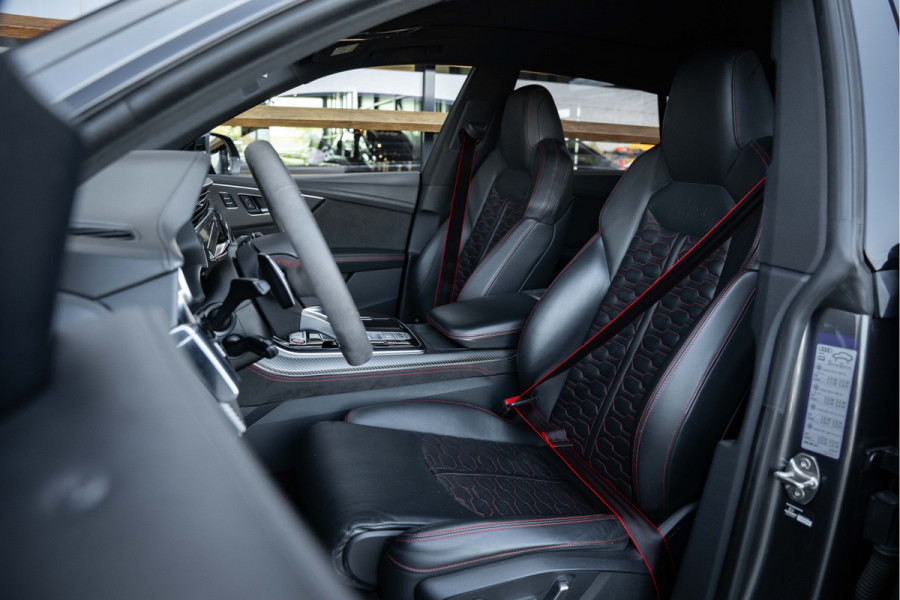 Audi RSQ8 4.0 TFSI RS quattro - Origineel NL | Dealeronderhouden | Panorama | Keramisch | B&O