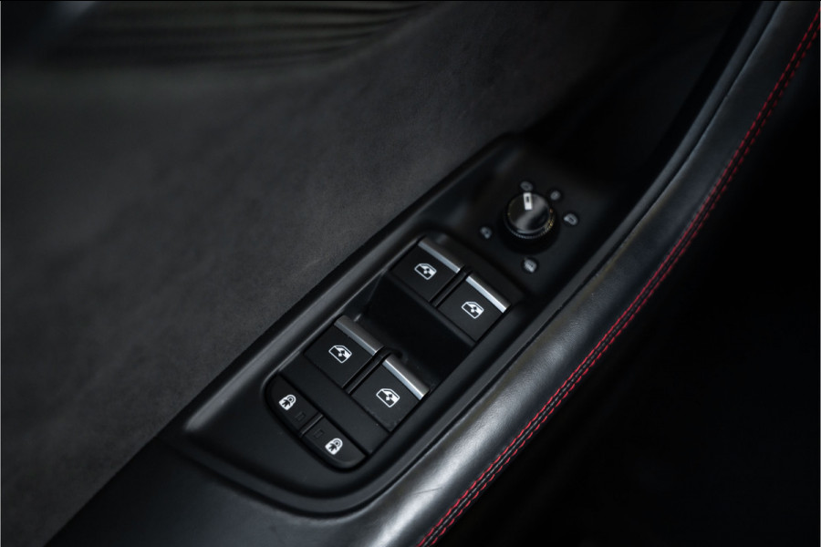 Audi RSQ8 4.0 TFSI RS quattro - Origineel NL | Dealeronderhouden | Panorama | Keramisch | B&O