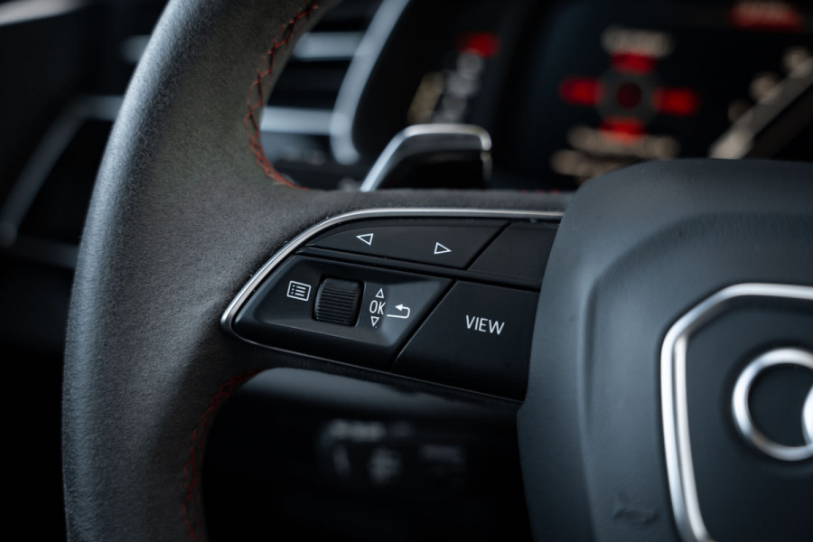 Audi RSQ8 4.0 TFSI RS quattro - Origineel NL | Dealeronderhouden | Panorama | Keramisch | B&O