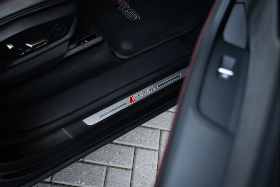 Audi RSQ8 4.0 TFSI RS quattro - Origineel NL | Dealeronderhouden | Panorama | Keramisch | B&O