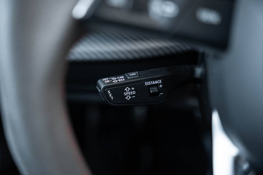 Audi RSQ8 4.0 TFSI RS quattro - Origineel NL | Dealeronderhouden | Panorama | Keramisch | B&O