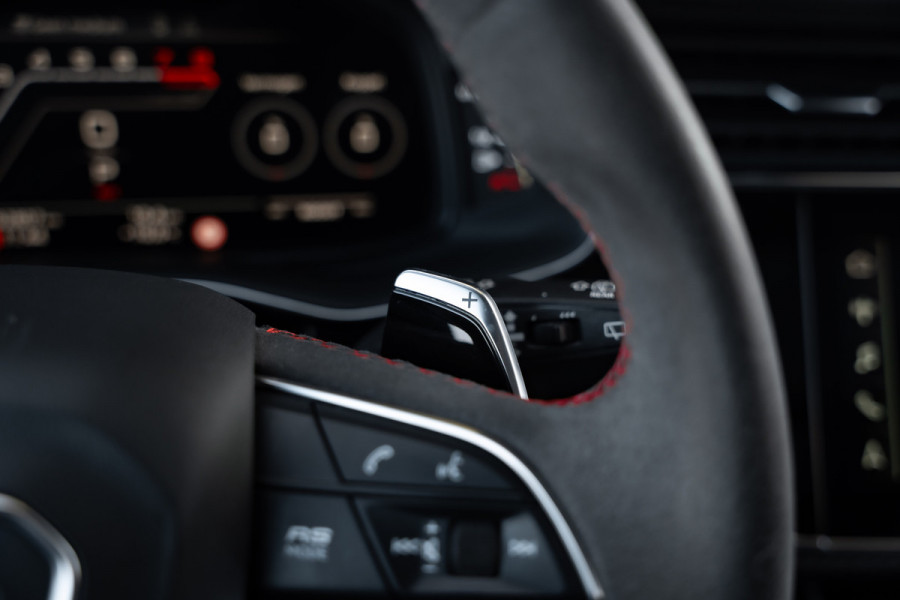 Audi RSQ8 4.0 TFSI RS quattro - Origineel NL | Dealeronderhouden | Panorama | Keramisch | B&O