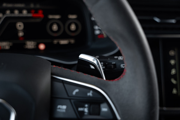 Audi RSQ8 4.0 TFSI RS quattro - Origineel NL | Dealeronderhouden | Panorama | Keramisch | B&O