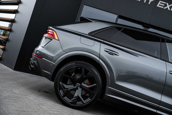 Audi RSQ8 4.0 TFSI RS quattro - Origineel NL | Dealeronderhouden | Panorama | Keramisch | B&O