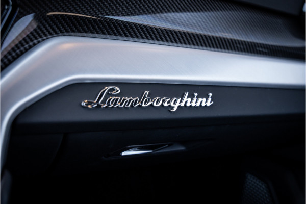 Lamborghini Urus 4.0 V8 - Panorama | Original Matte | 23'inch | B&O