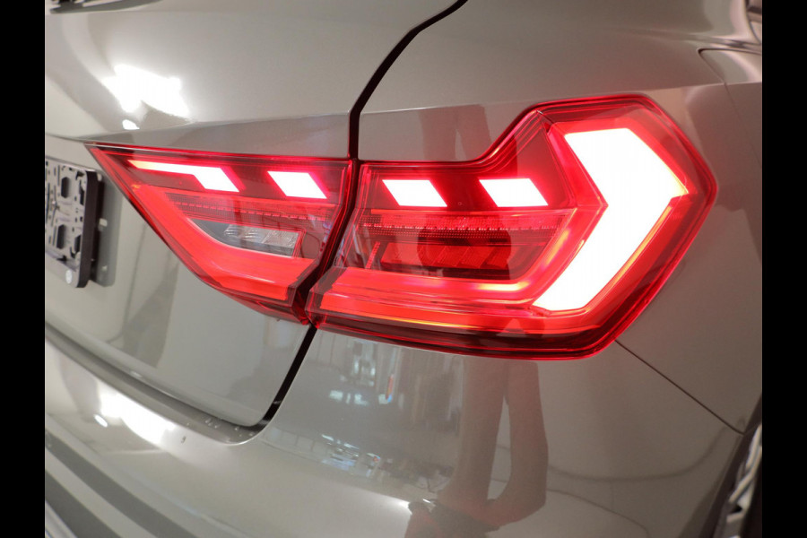 Audi A1 Sportback 35 TFSI S edition 150pk | Lederen bekleding | 18 inch Lichtmetalen | Led koplampen | Adaptieve cruise controle