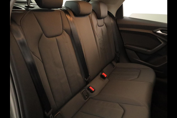 Audi A1 Sportback 35 TFSI S edition 150pk | Lederen bekleding | 18 inch Lichtmetalen | Led koplampen | Adaptieve cruise controle