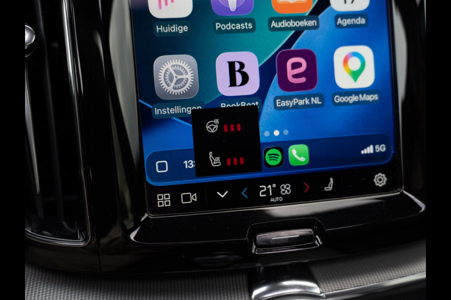 Volvo XC60 2.0 T6 Plug-in hybrid AWD Plus Dark | Pano | Surround View | H/K Sound |