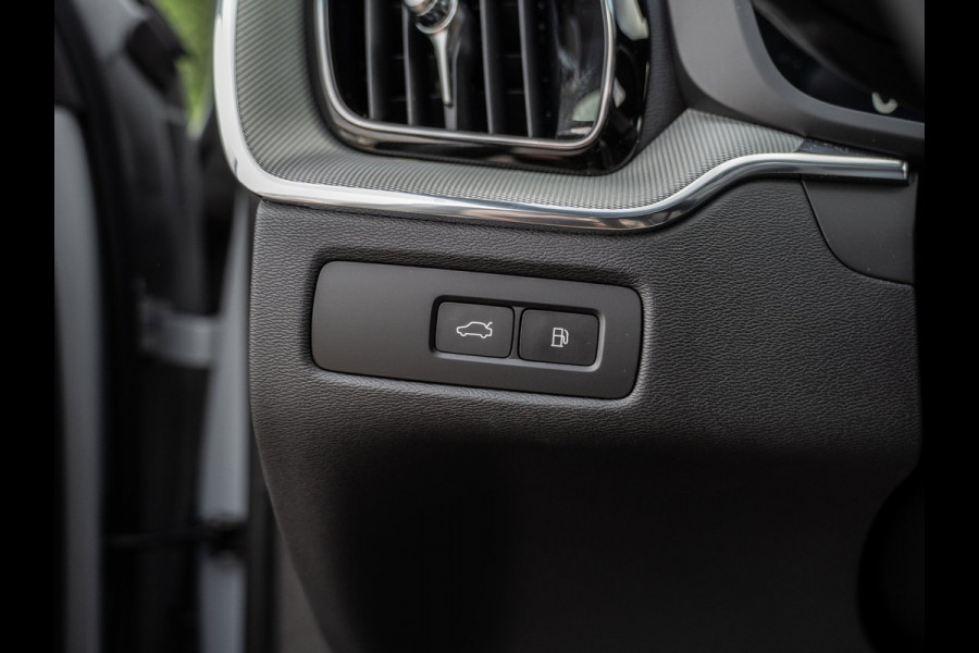 Volvo XC60 2.0 T6 Plug-in hybrid AWD Plus Dark | Pano | Surround View | H/K Sound |