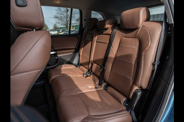 Mercedes-Benz Glb 200 Premium | AMG Night | Leder | Distronic