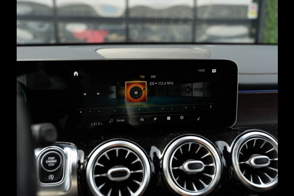 Mercedes-Benz Glb 200 Premium | AMG Night | Leder | Distronic