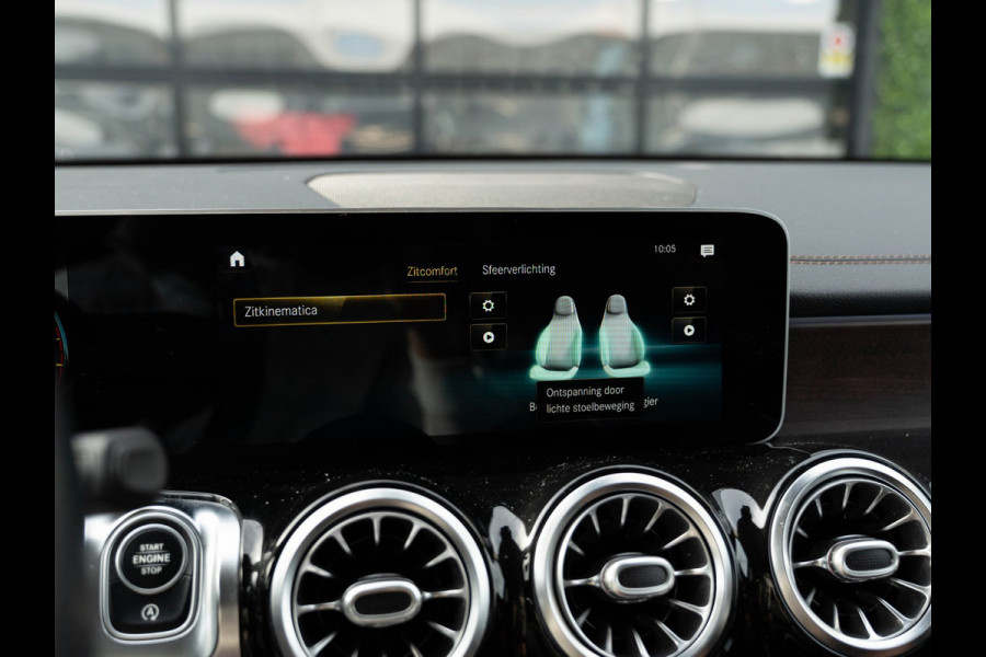 Mercedes-Benz Glb 200 Premium | AMG Night | Leder | Distronic