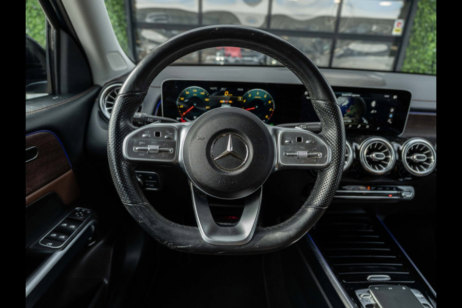 Mercedes-Benz Glb 200 Premium | AMG Night | Leder | Distronic