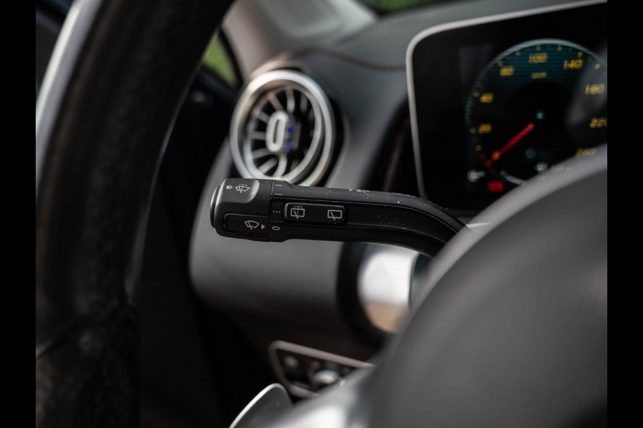 Mercedes-Benz Glb 200 Premium | AMG Night | Leder | Distronic