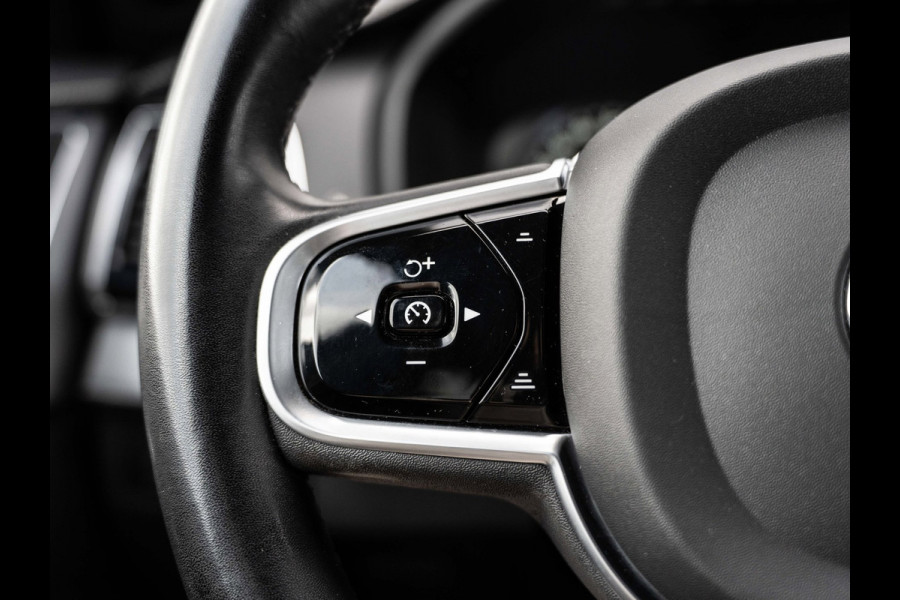 Volvo XC90 2.0 T8 Recharge AWD R-Design | Long Range | SOH 100% | Trekhaak | BTW
