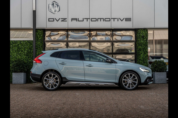 Volvo V40 Cross Country 1.5 T3 Aut. Momentum | Blis | 18" LMV | Winter Pack