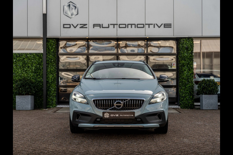 Volvo V40 Cross Country 1.5 T3 Aut. Momentum | Blis | 18" LMV | Winter Pack
