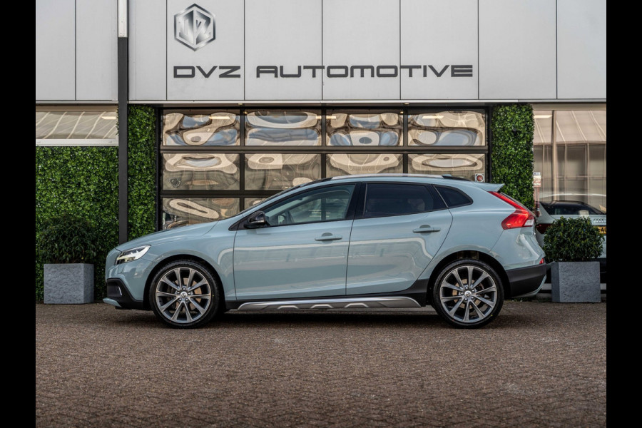Volvo V40 Cross Country 1.5 T3 Aut. Momentum | Blis | 18" LMV | Winter Pack