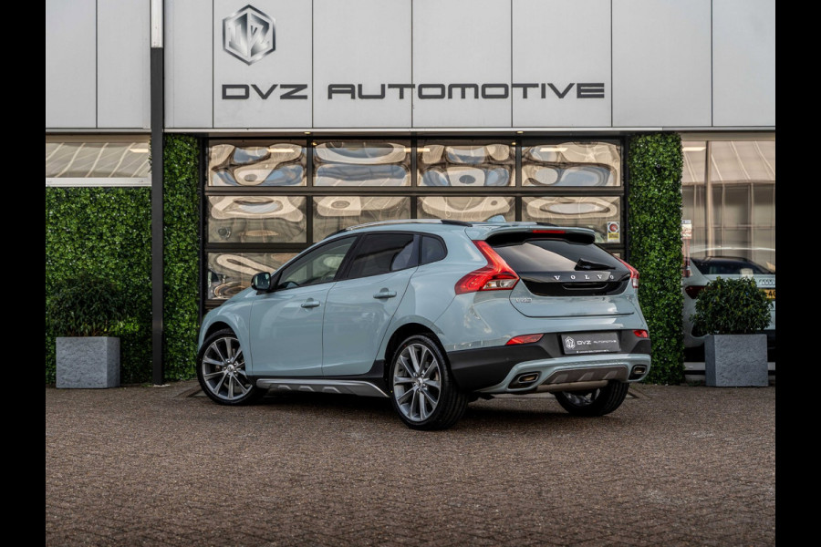 Volvo V40 Cross Country 1.5 T3 Aut. Momentum | Blis | 18" LMV | Winter Pack